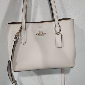 Coach carryall avenue